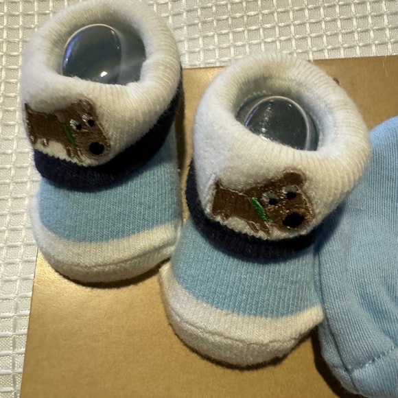 Carter’s blue and white Mitten & Bootie set for Newborn - Picture 3 of 5